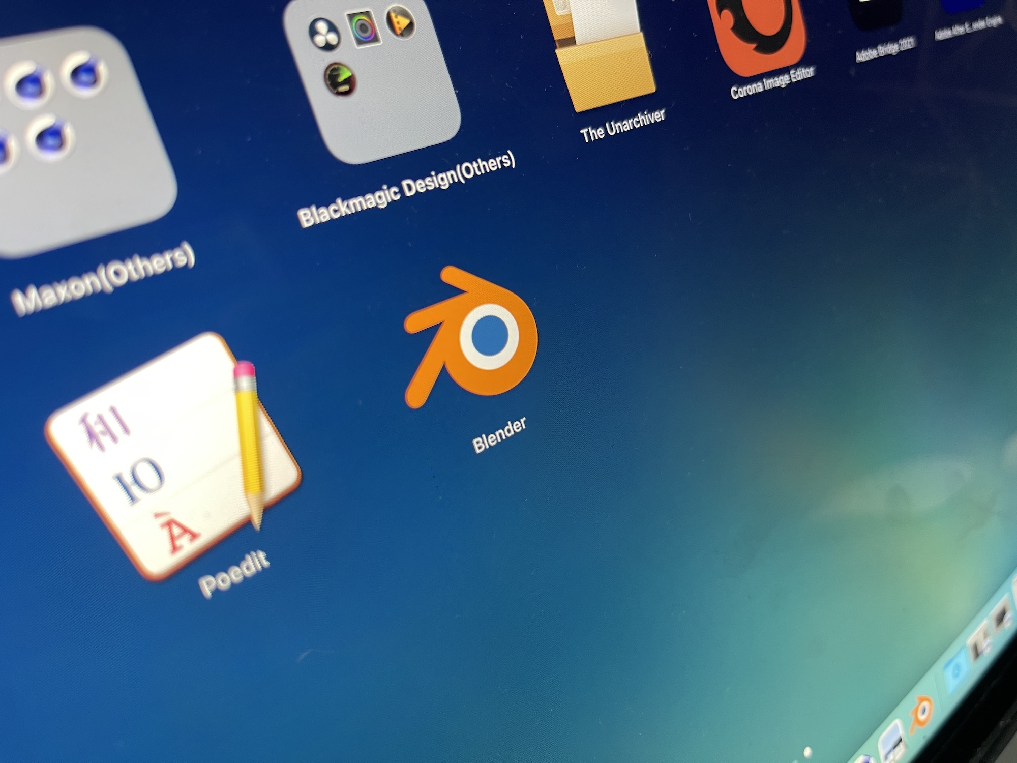 Blenderを導入してみよう！インストール方法とカメラ(視点)の動かし方